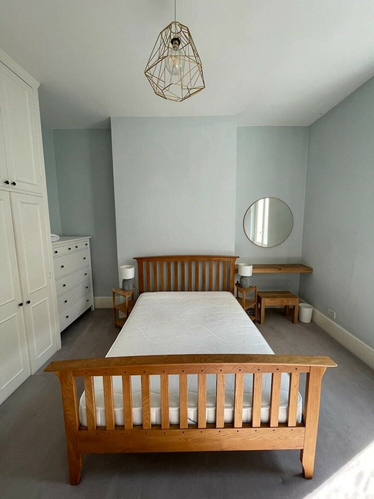 Фото Bright & Beautiful 1bd Flat - South Wimbledon