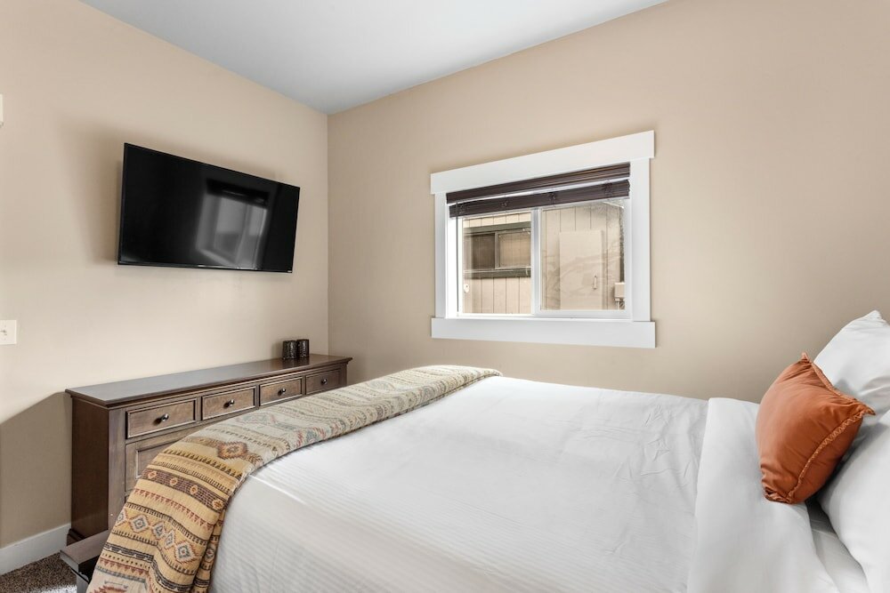 Фото The Yellowstone Hideaway Unit C
