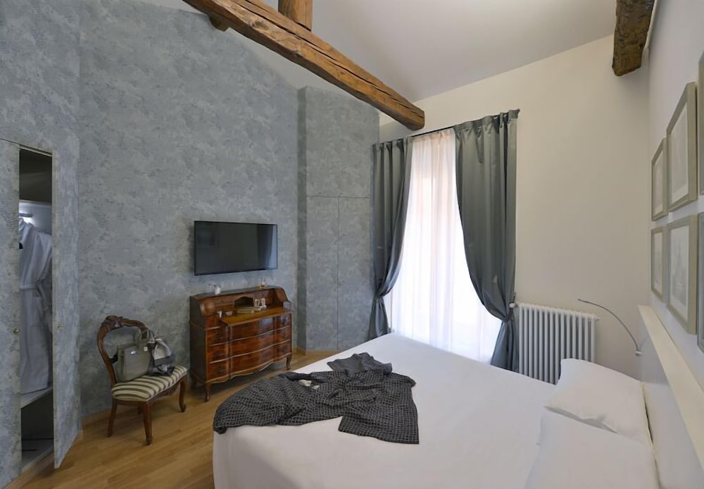 Фото Phi Hotel Bologna