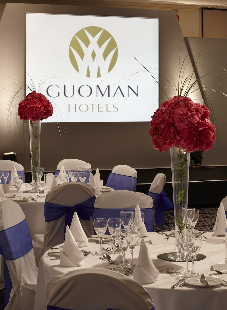 Фото The Tower Hotel