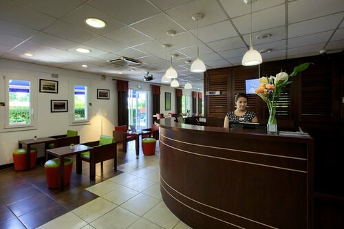 Гостиница Hotel Kyriad Libourne - Saint Emilion в Либурне