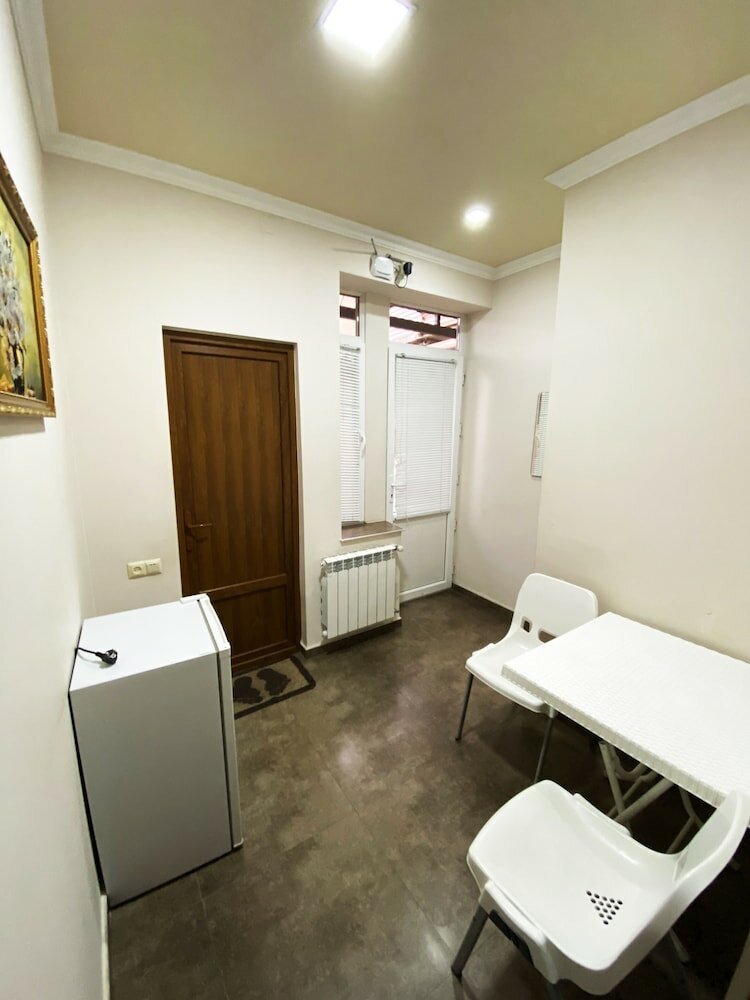Фото Domino Yerevan Hostel and Tours
