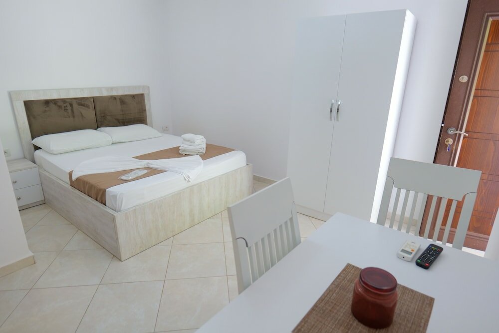 Фото Shark Hotel