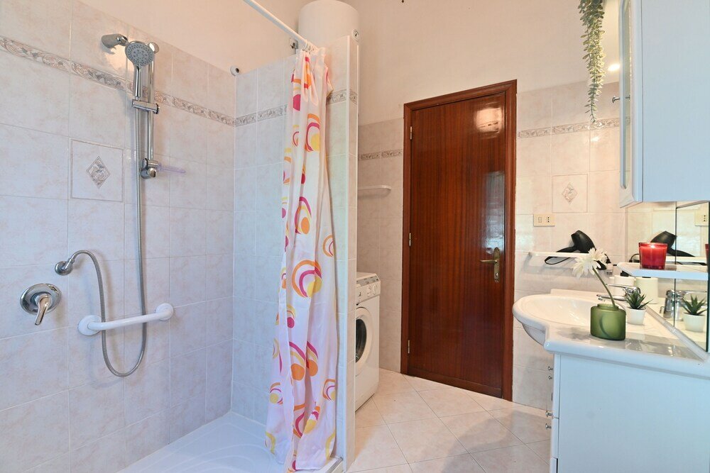 Фото IzzHome Colonial