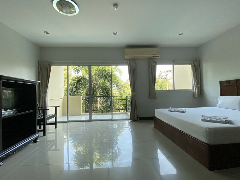 Фото C. A. P. Mansion Hotel