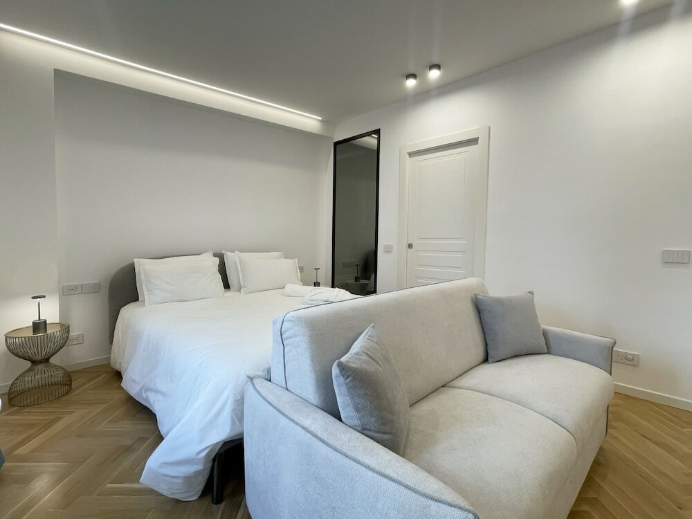 Фото B and G Boutique apt. -heart of Milano- Design District
