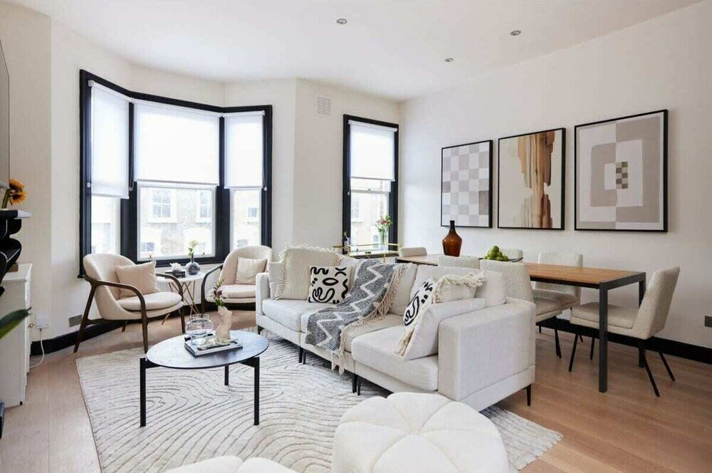 Фото The Battersea Crib - Dazzling 3bdr Flat With Garden