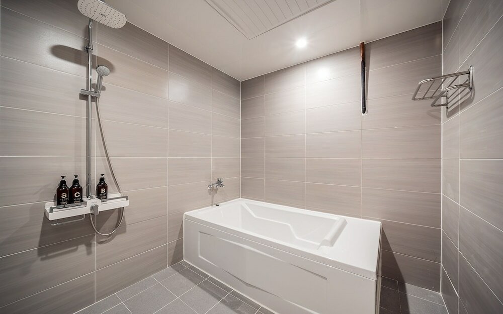 Фото Yongin Soseol Smith Hotel