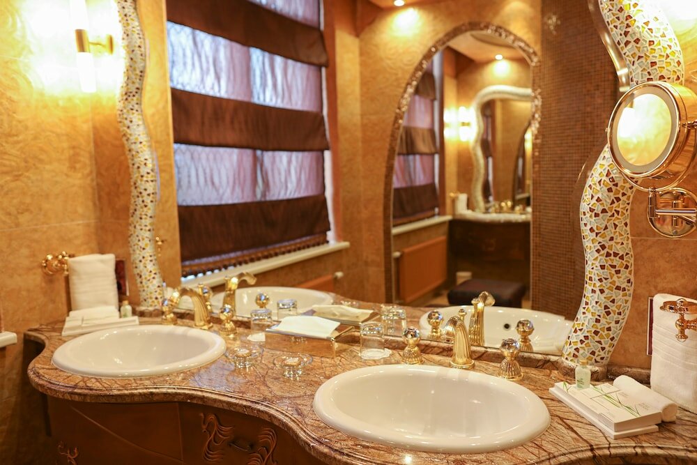 Фото Royal Casino SPA & Hotel Resort