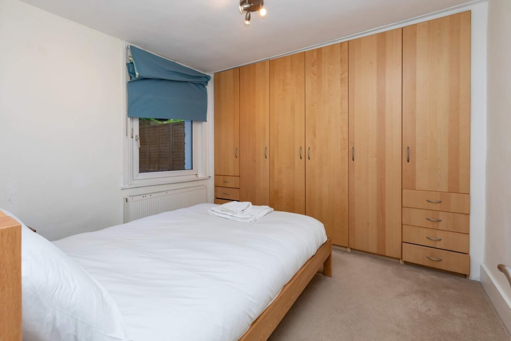 Фото Spacious 1bd Flat w Garden - Hammersmith!