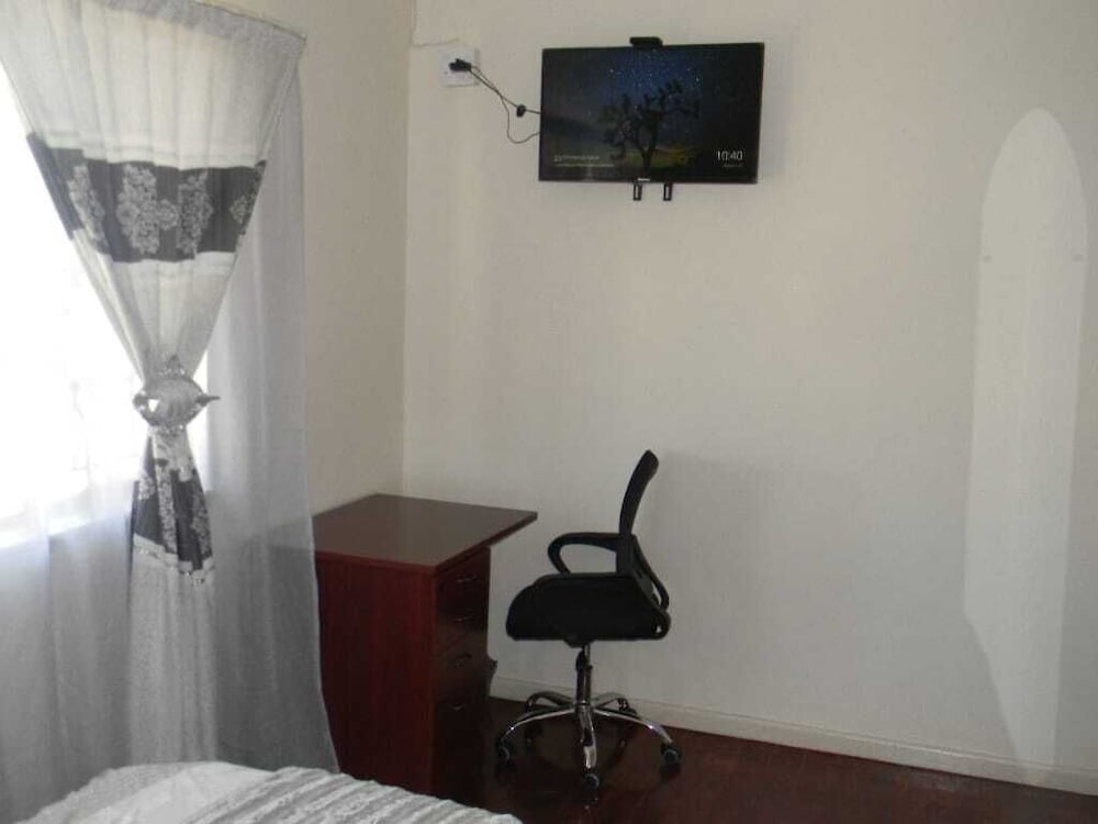 Фото M2t Guest House