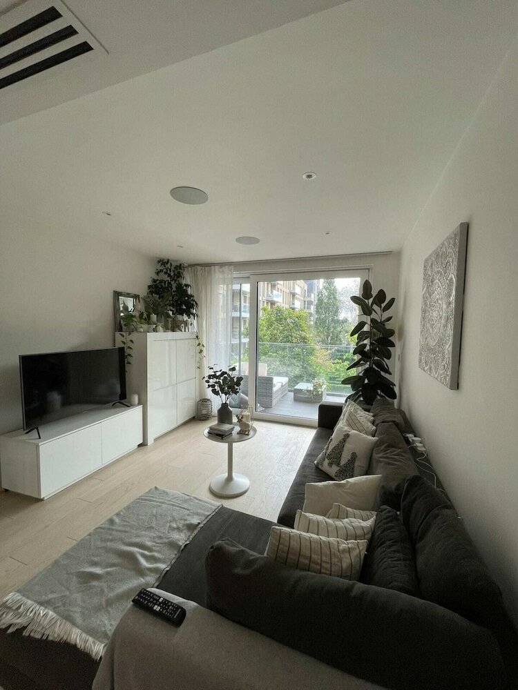 Фото Chic 1bd Flat by the River Thames - Fulham!