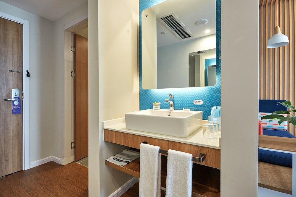 Фото Holiday Inn Express Nanjing Xuanwu Lake by IHG