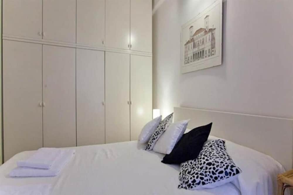 Фото House Serena in Rome