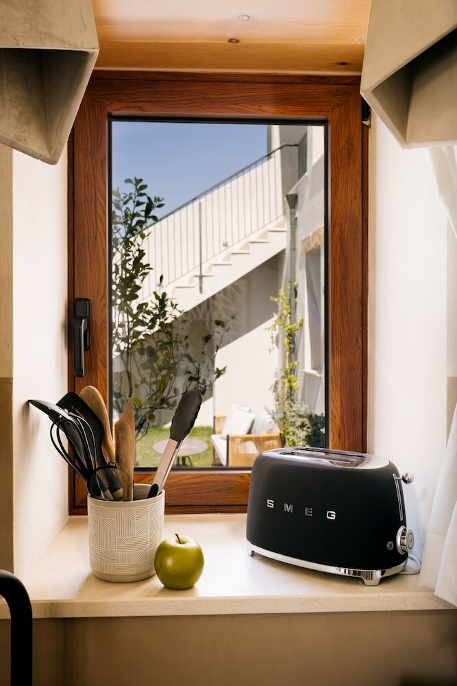 Фото Mirthea Suites