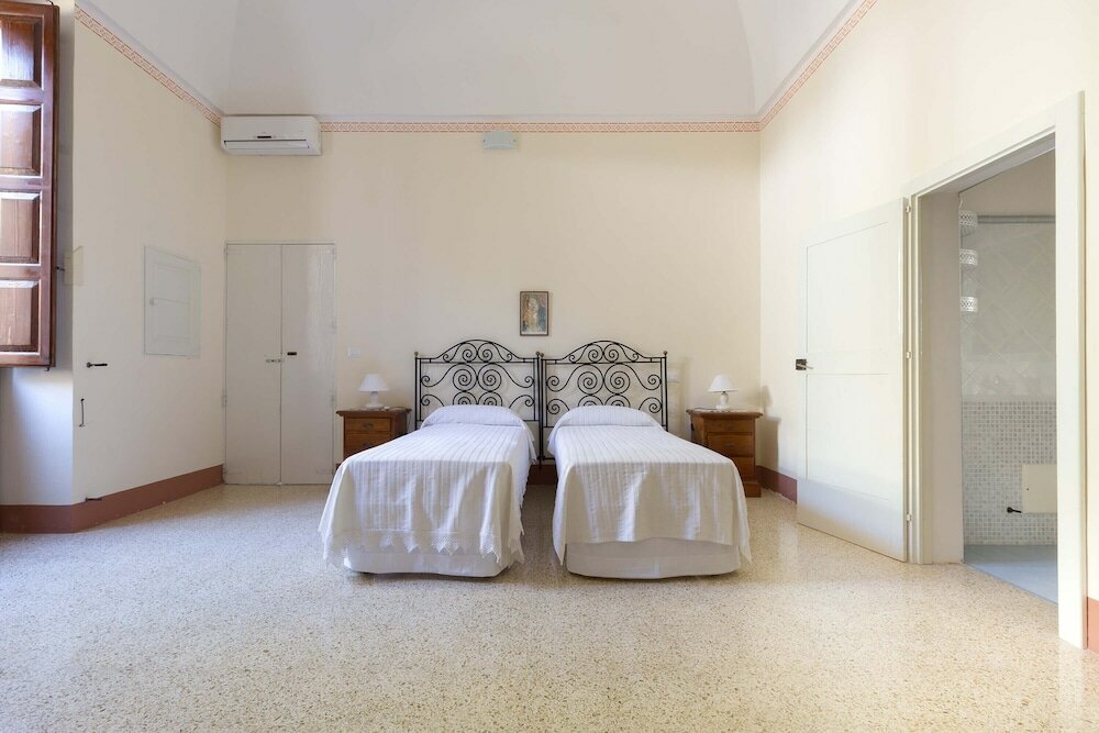 Фото 1893 Villa Martella