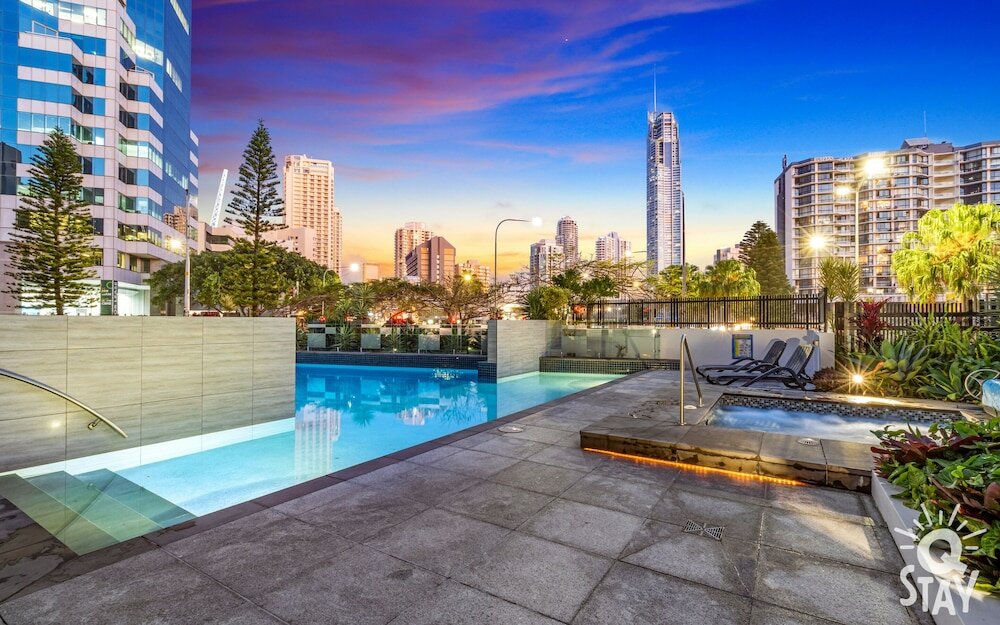 Фото Avalon Apartments - Q Stay