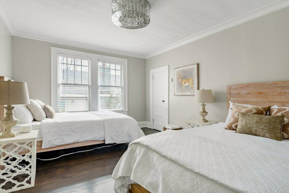 Фото Bright and Modern Close to Everything