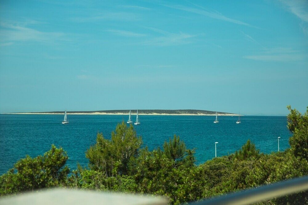 Фото Uga - Perfect Location - Sa6 Grgur