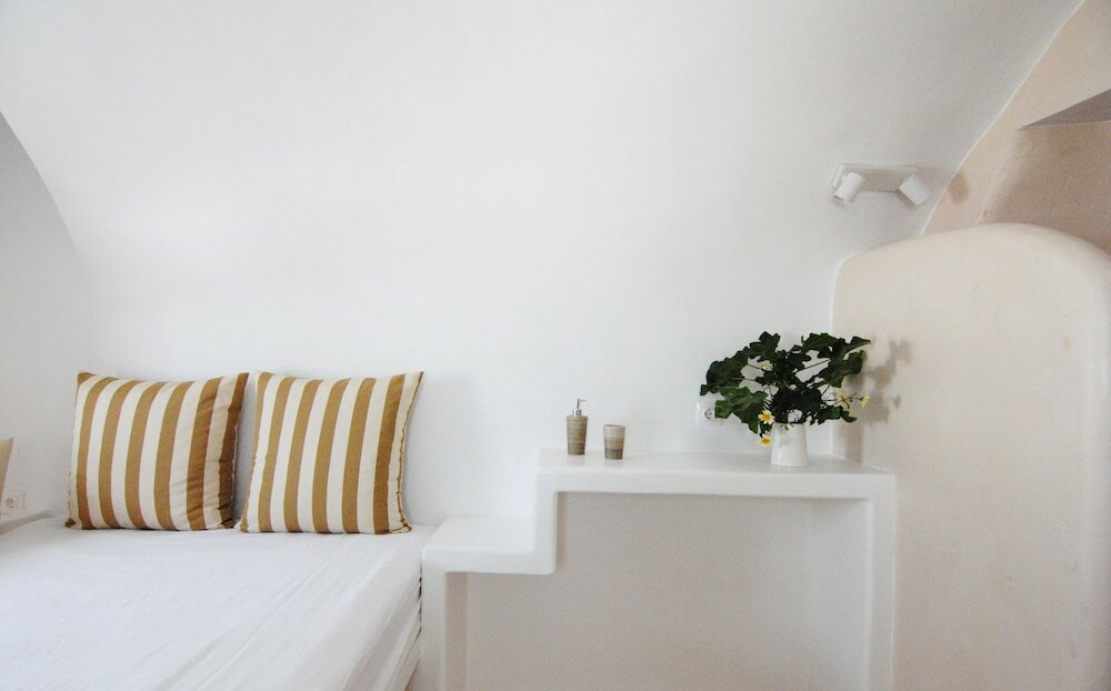 Фото White Grape Suites