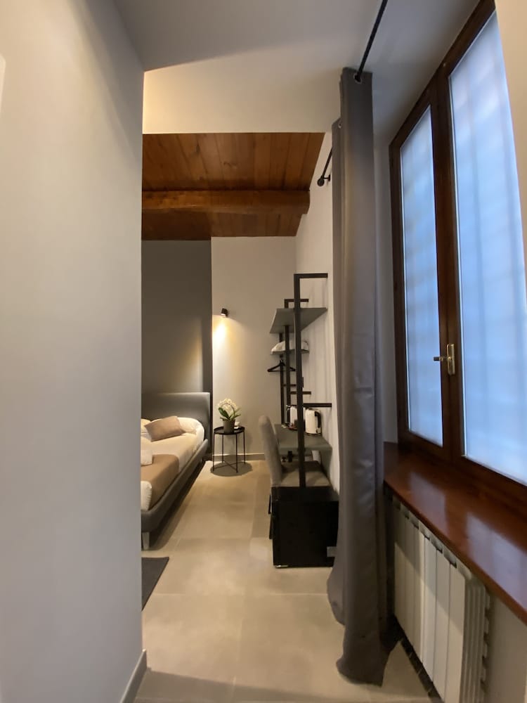 Фото Soha Piazza di Spagna Boutique