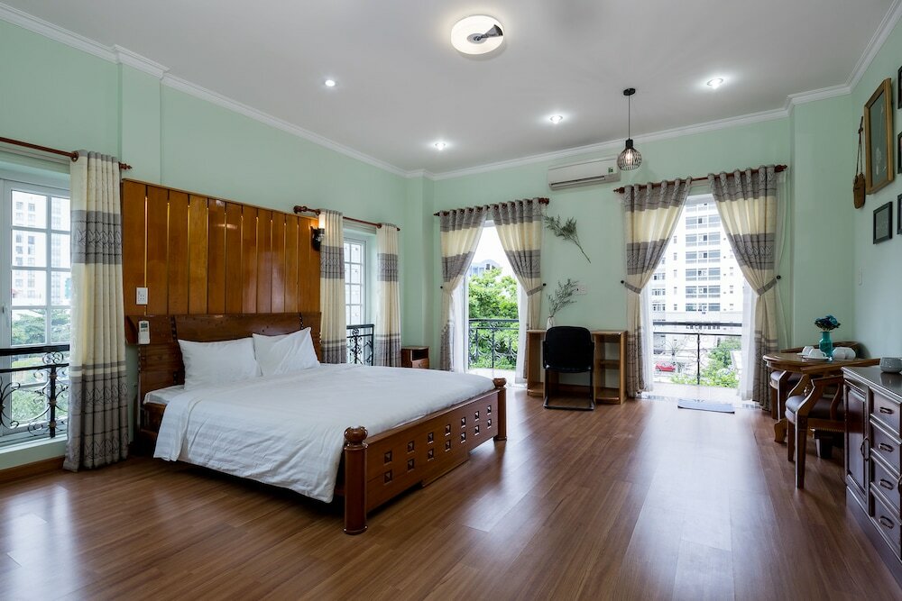 Фото Little Pig Home - Hostel