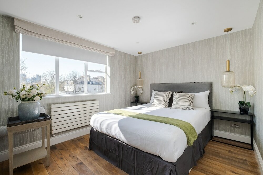 Фото Luxury 3 Bedrooms Flat in Central London
