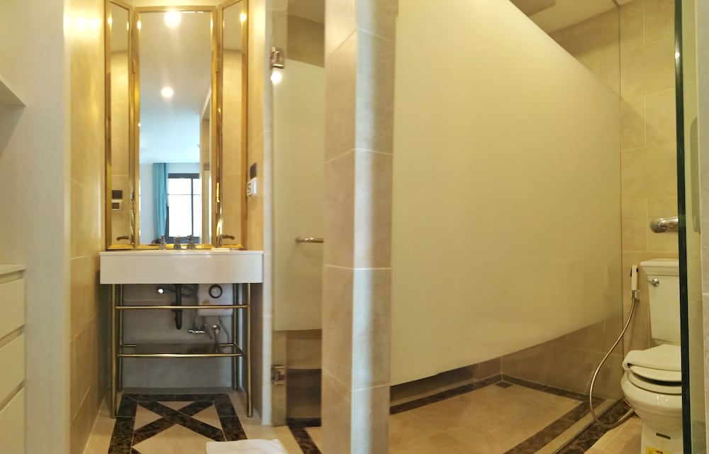 Фото Espana Condo by Som