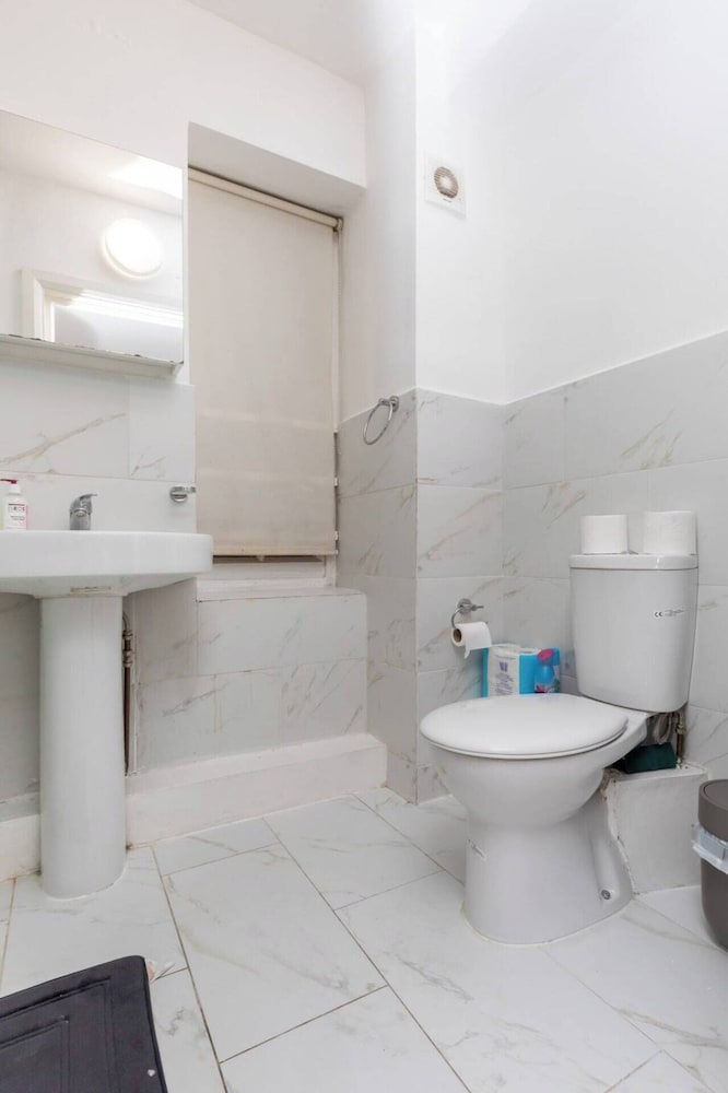 Фото Spacious 1bd Flat 2 Mins to Hyde Park - Mayfair!