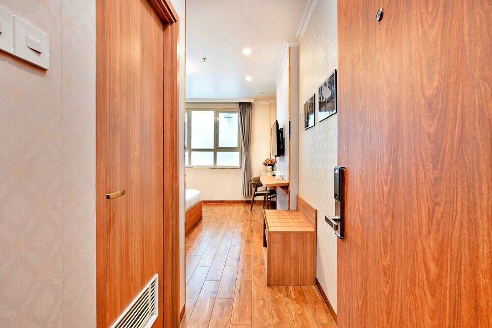 Фото Hanz Luna Hotel