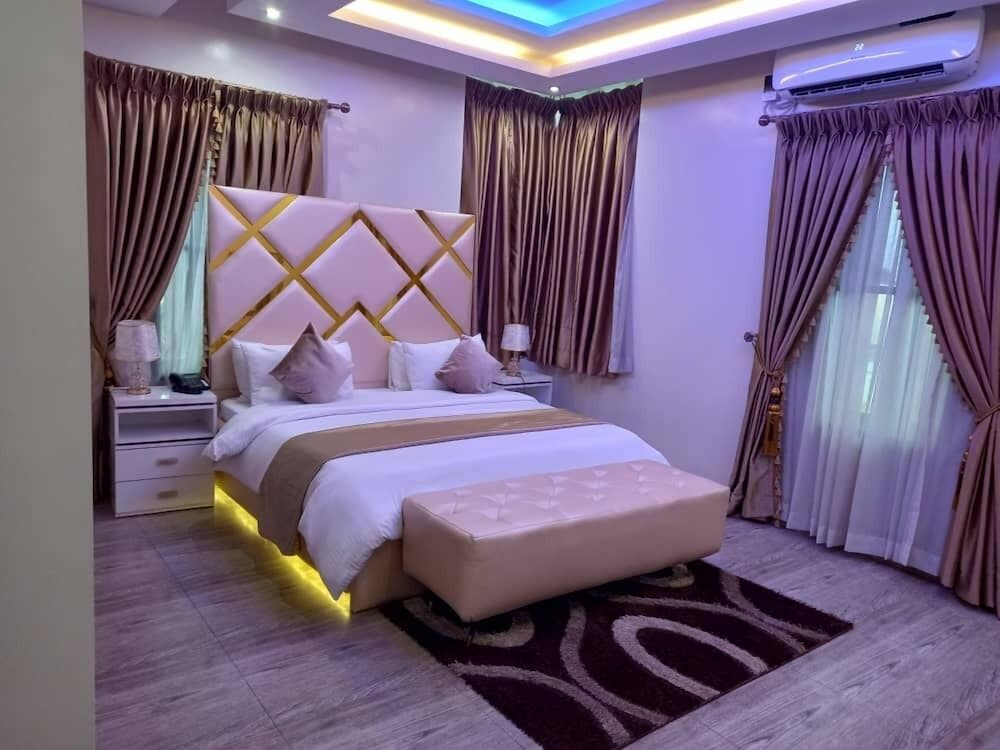 Фото God's Touch Apartment