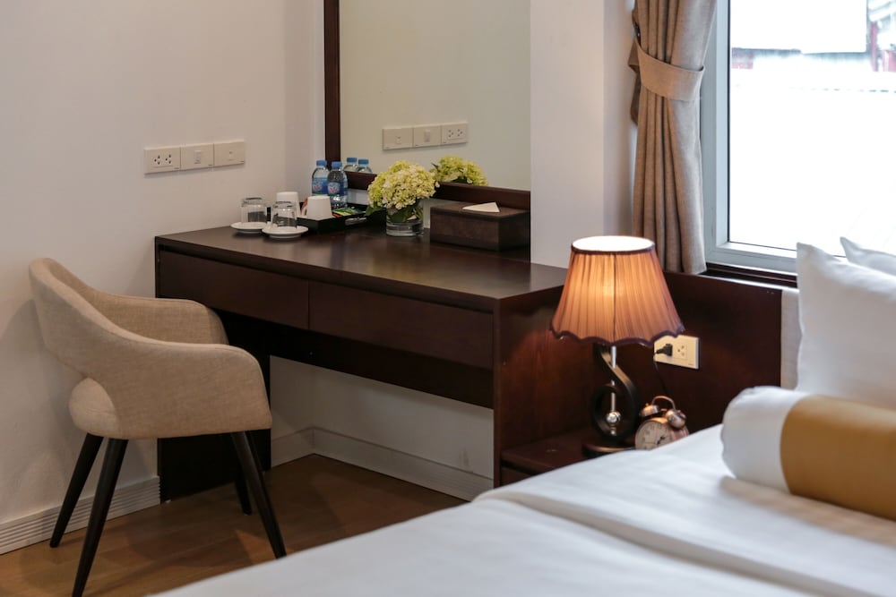 Фото Hanoian Central Hotel & Spa