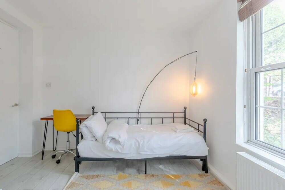 Фото Cosy 2 Bedroom Flat Near Abbey Road