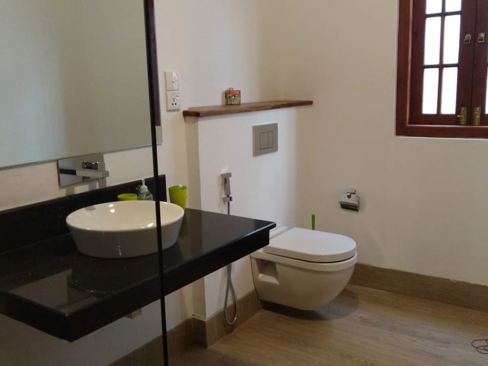 Фото Niluka Stay Home