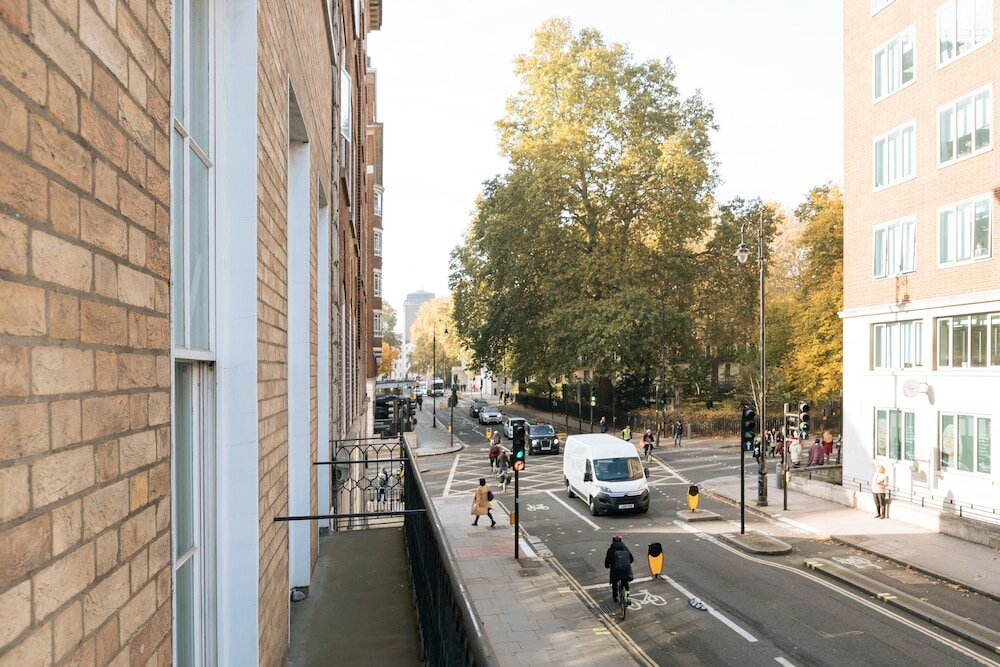 Фото Tavistock Place Apartments