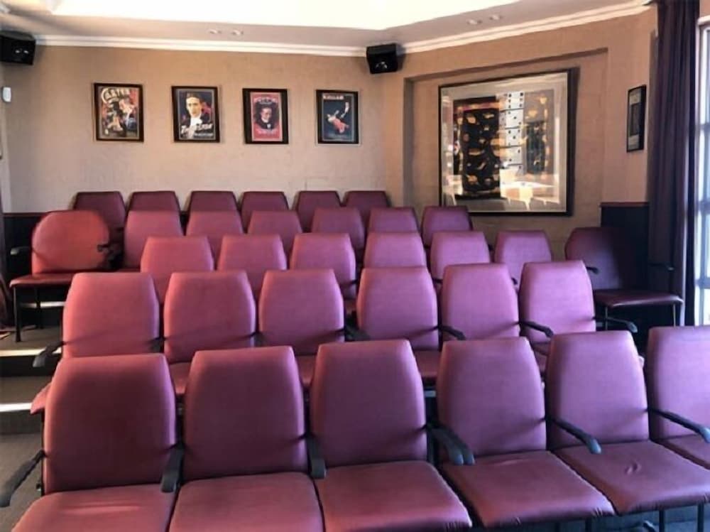 Фото The Magic Manor