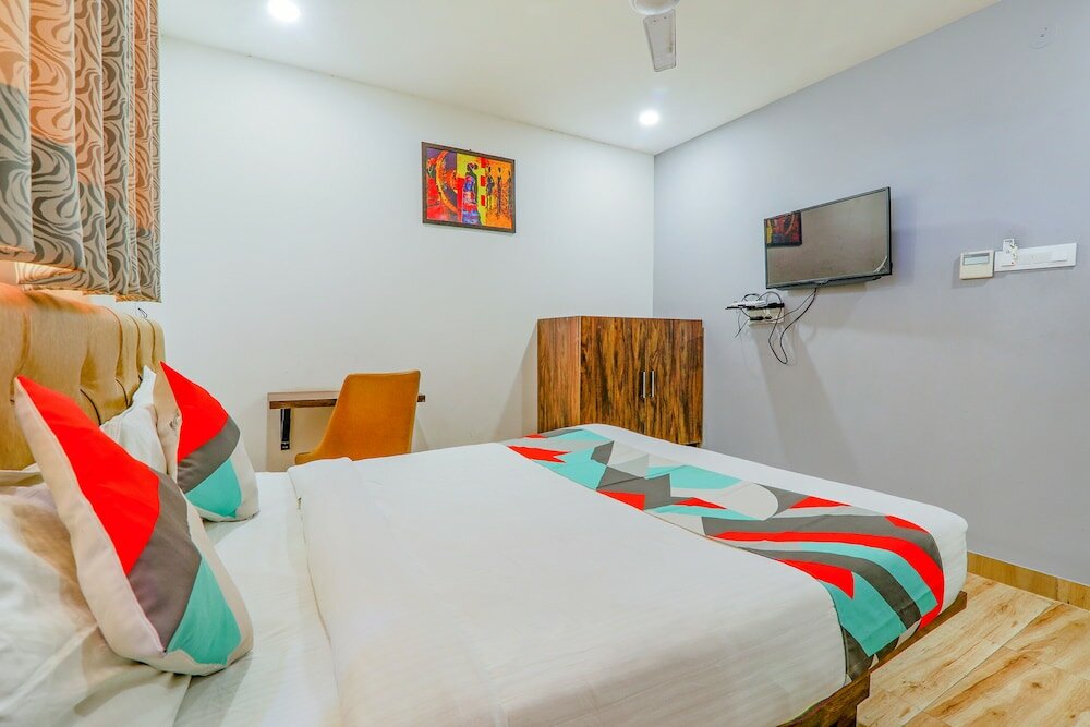 Фото Fabexpress The Mall Inn