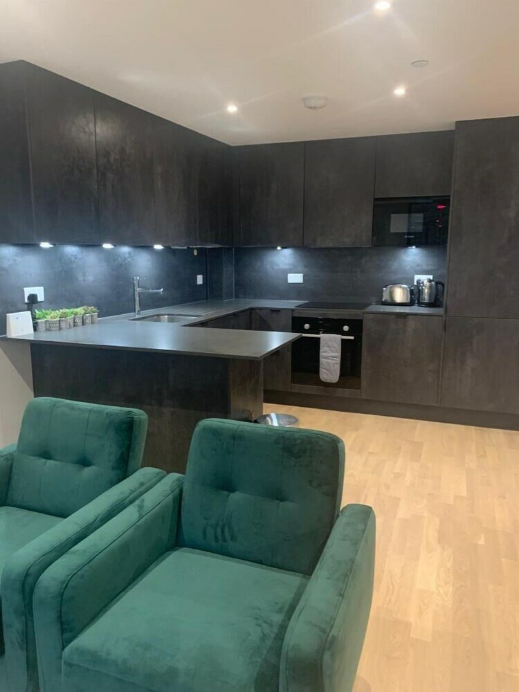 Фото Luxurious Apts in Hackney near Train Stn