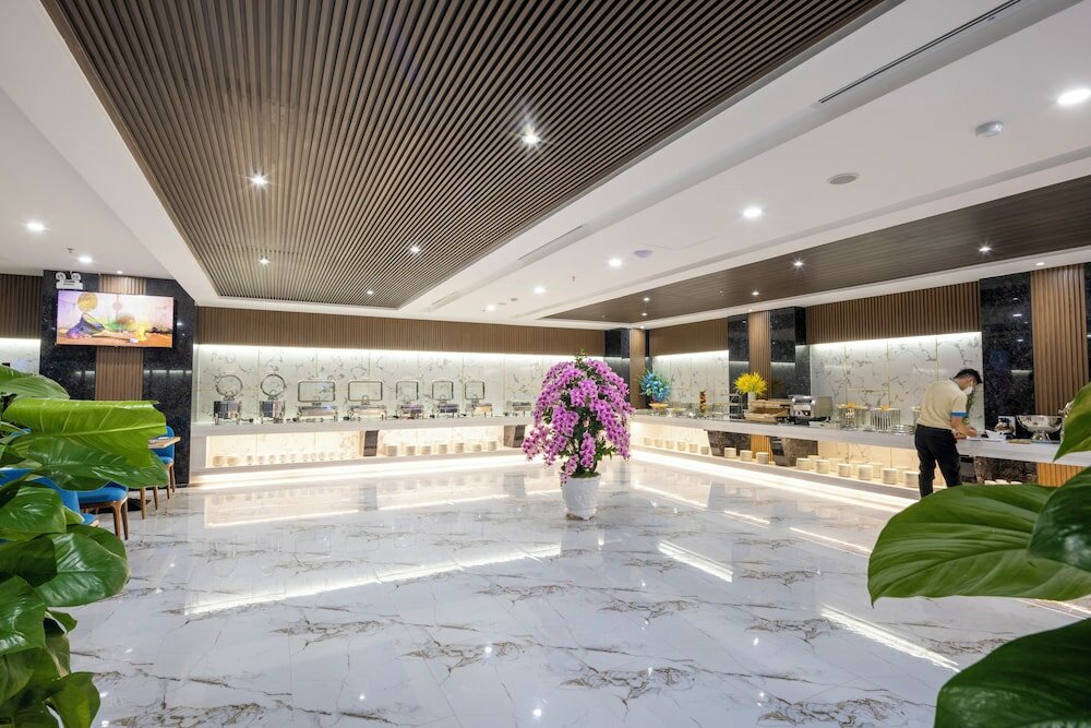 Фото Miracle Luxury Hotel