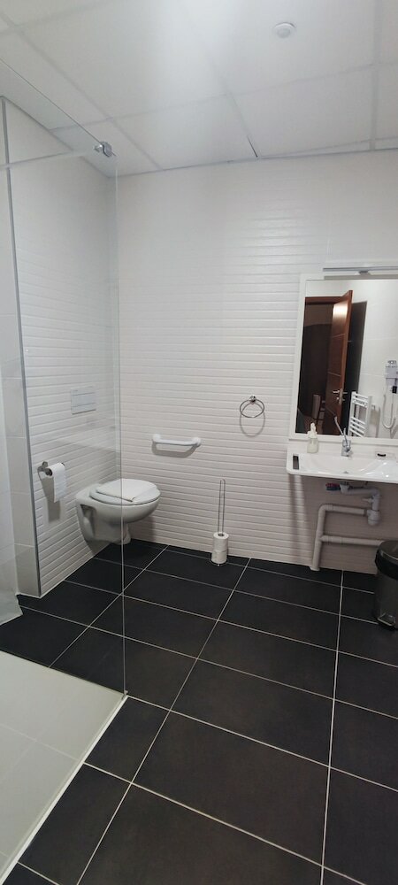 Фото Square Hôtel - Nimes