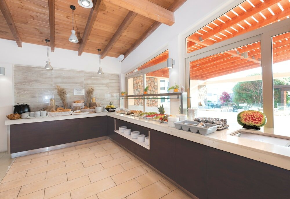 Фото Achilleas Beach Hotel