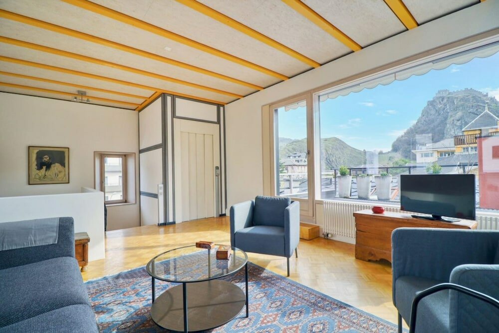 Фото Cozy Penthouse in the old Town of Sion
