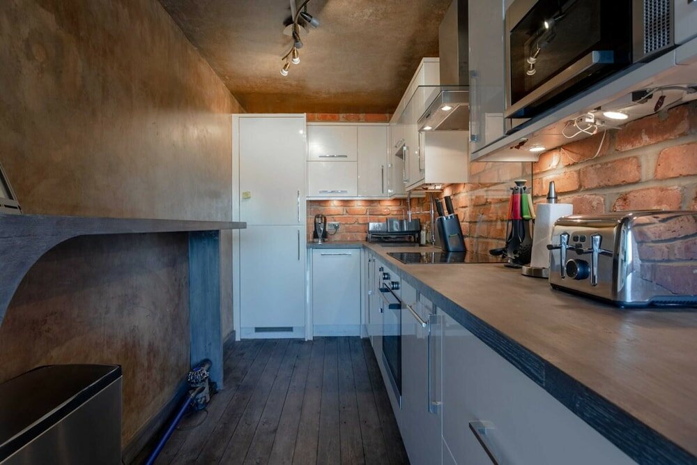 Фото Remarkable 1 Bedroom Flat near Regent's Park