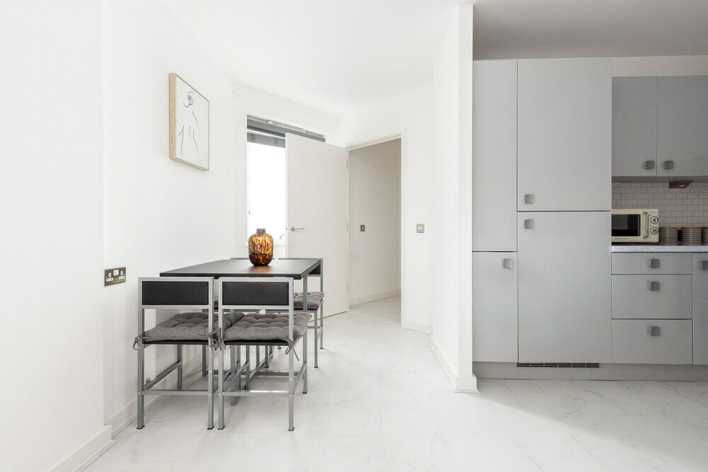 Фото The Islington Apartment