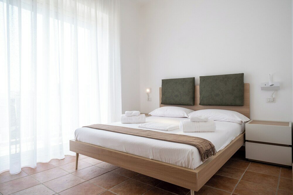 Фото Nautika Suites