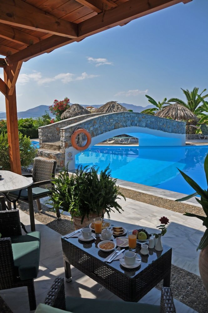 Фото Poledas Apartments