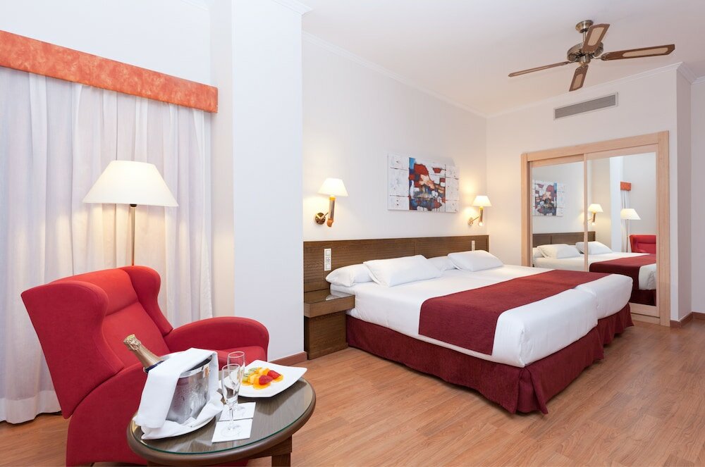 Фото Senator Cádiz SPA Hotel
