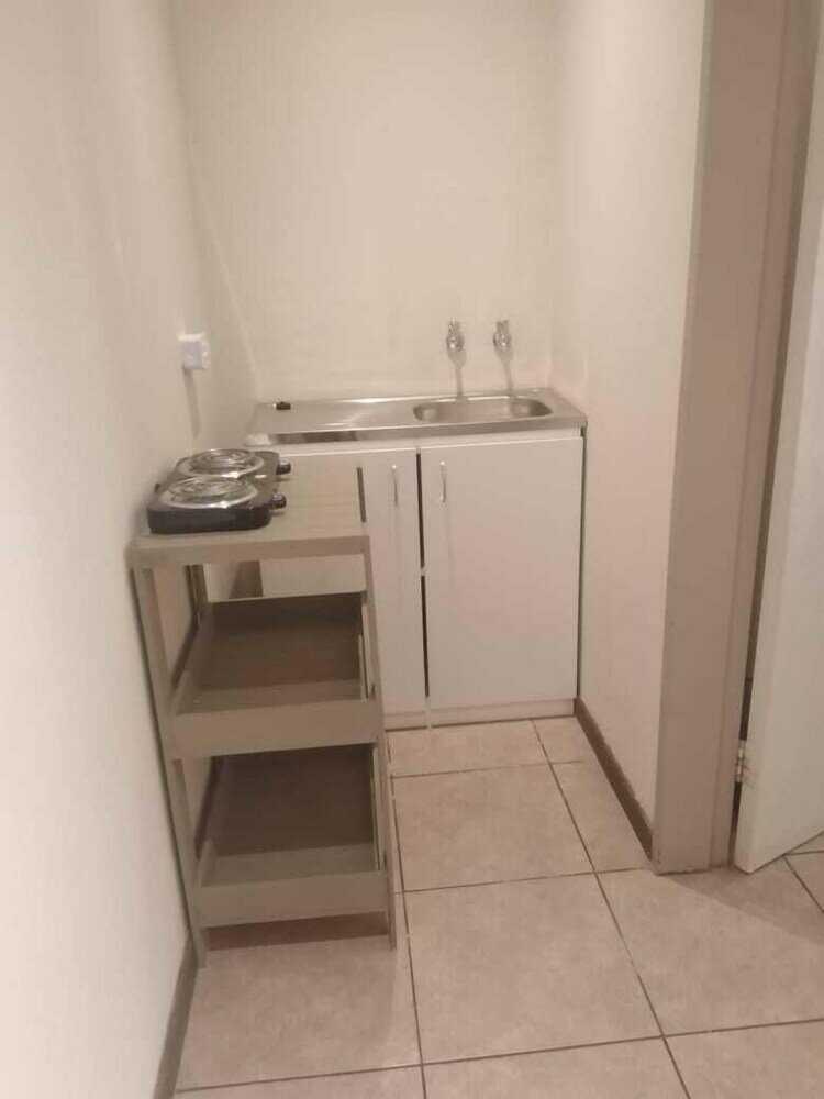 Фото Self Catering Studio Cottage