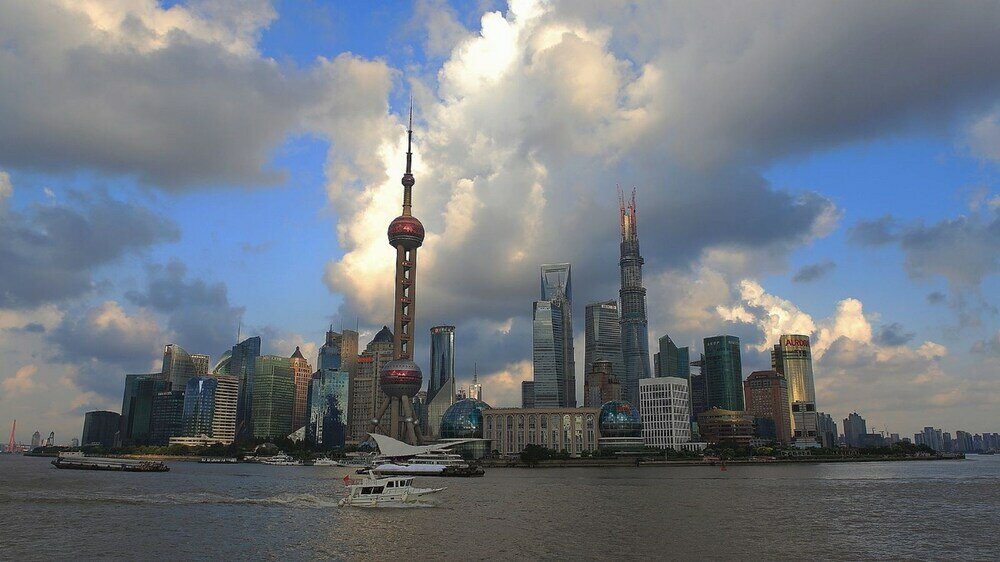 Фото Miju House Gubei-a small white building beside Shanghai oil painting sculpture institute