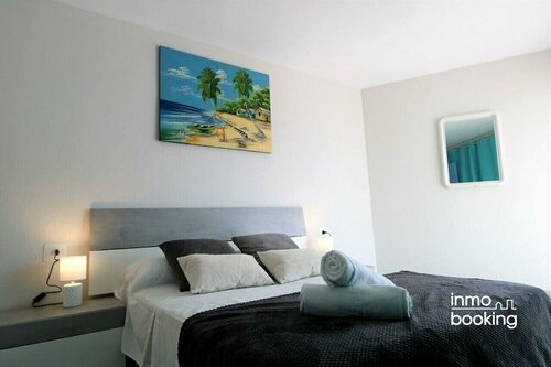 Гостиница InmoBooking Atinea 3, Climatizado y a dos min de la playa в Камбрильсе